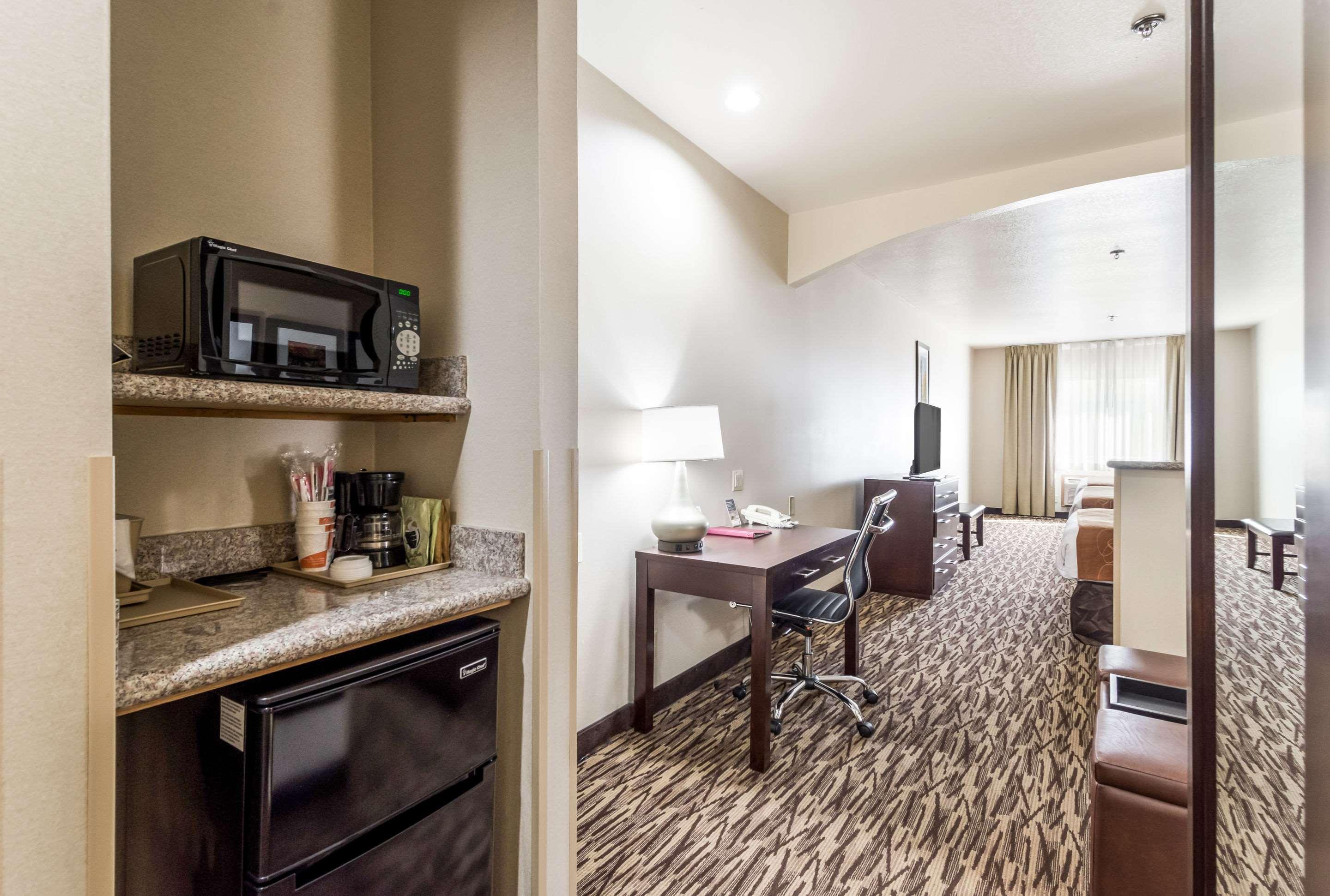 Comfort Suites Portland Airport Dış mekan fotoğraf