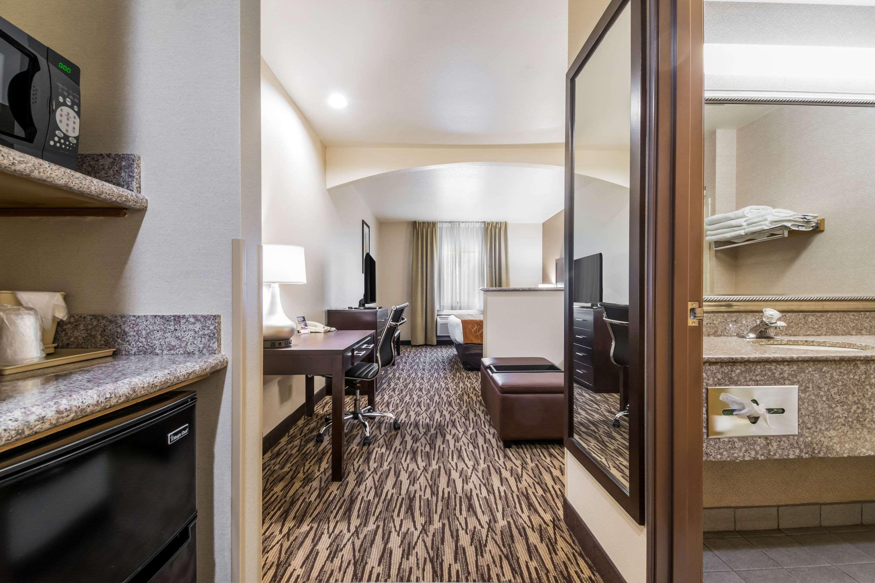 Comfort Suites Portland Airport Dış mekan fotoğraf