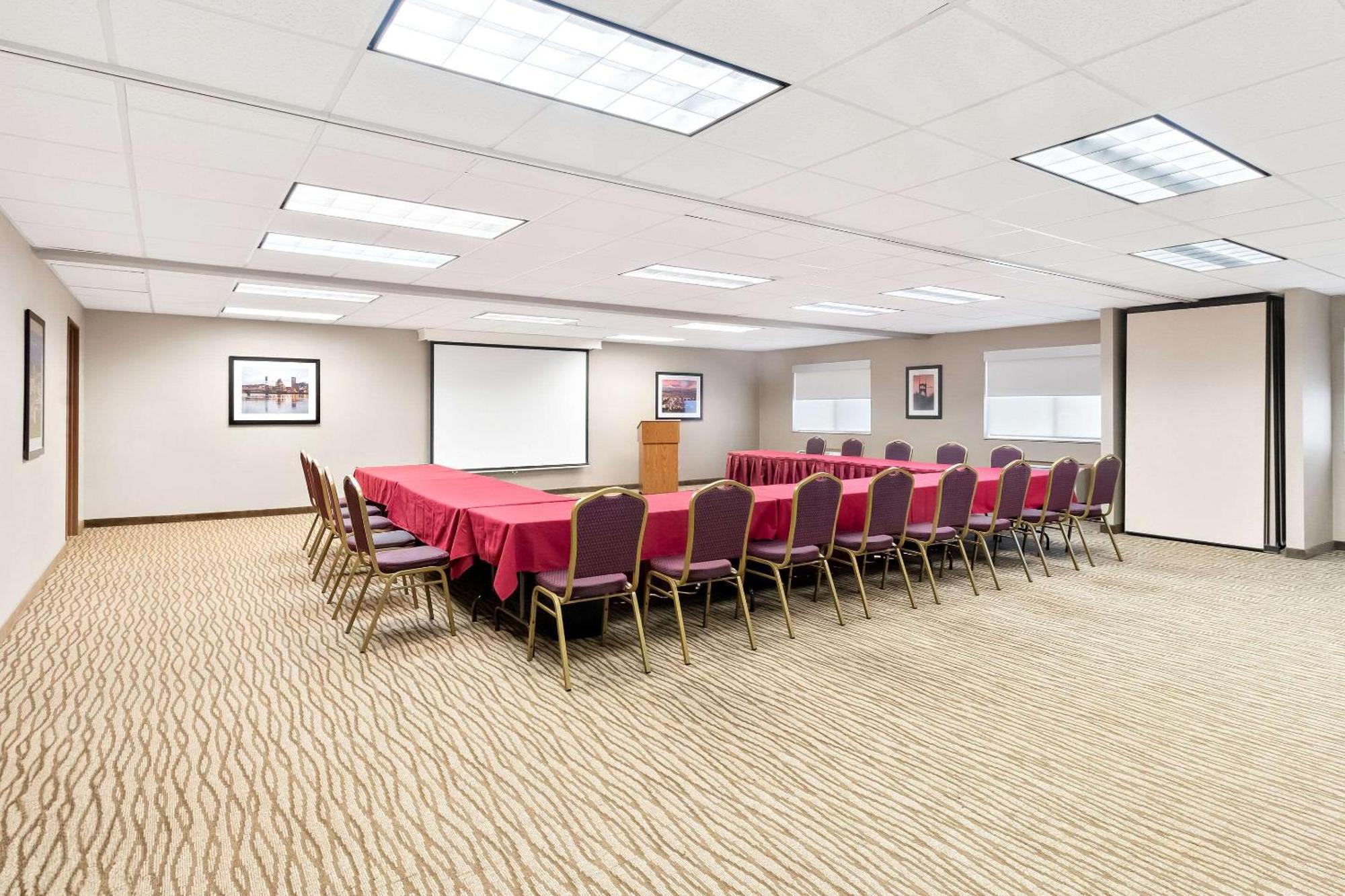 Comfort Suites Portland Airport Dış mekan fotoğraf